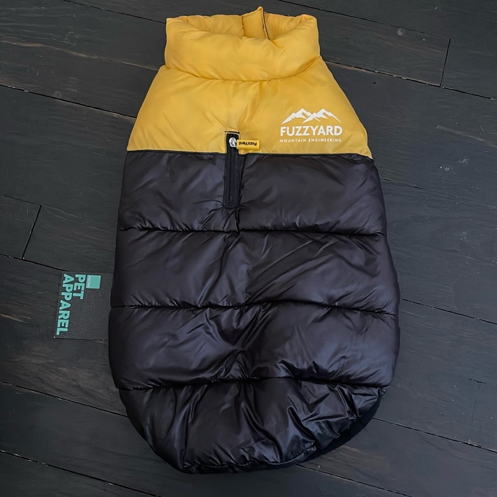 NWT Fuzzyard Pet Coat size: 4